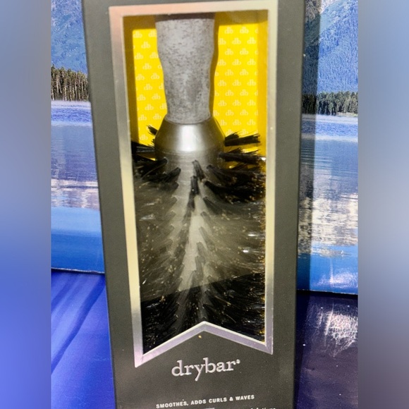 NIB NWT Drybar Full Keg Boar Bristle 2.75” Round Hair Brush Authentic $85+ - Picture 11 of 12